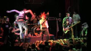 The Casualties - Static Feedback and Noise (Hangar 110 São Paulo-SP/Brazil Dec 5, 2009) LBViDZ