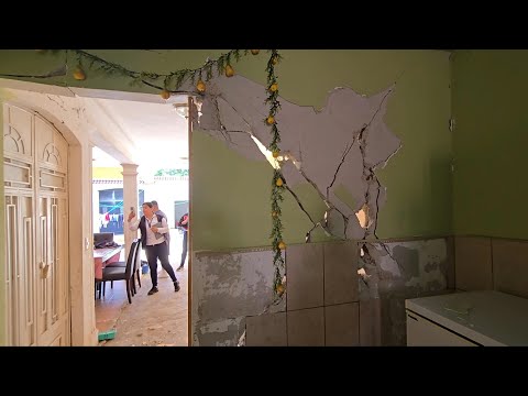 Video Thumbnail: Earthquakes leave two dead, damage homes in southeastern Guatemala | AFP