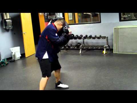 BLUEMUSCLEFITNESS: MMA HEAVYWT JOE SOSA WORKING THE BODY TO ROTATING HOOKS FOR KNOCKOUTS