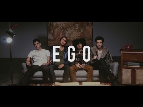 La Sociedad de la Sombrilla - Ego (Video Oficial)