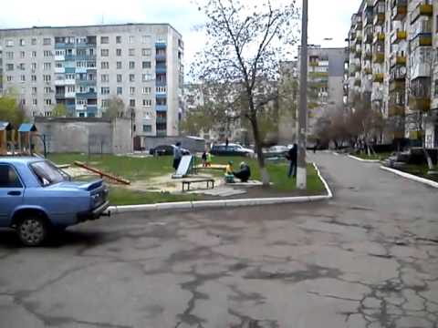 Lysychansk, Ukraine, kvartal 40 rokiv Peremohy, 23 April 2013, 11:34.