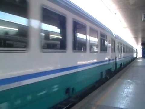 E656.427 in partenza con l' IC 727 "Archimede" Roma Termini - Siracusa/Palermo Centrale