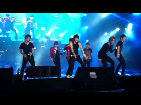 121211 BTOB - Wow (Asia Super Showcase)