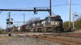 preview picture of video 'Norfolk Southern General Freight 14G at Norristown, PA'