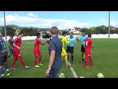 Greeting teams before the match