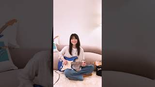 Flowers - Miley Cyrus【Yumiki Erino #guitararrangement】#shorts #guitarcover