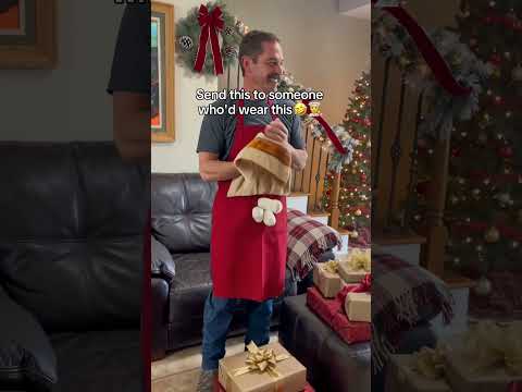 Comment “Apron” if you want this 🎄