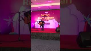 Download lagu ebiet G ade, berita kepada kawan mp3