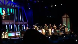 Crystal Gayle - Don't It Make My Brown Eyes Blue @ The Grand Ole Opry (06.30.17)