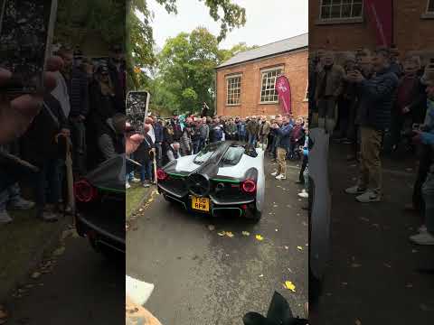 J Kay  Jamiroquai warming up his new beast 🔥🔥🔥￼ #supercars #jamiroquai #gordonmurray #t50 #fast