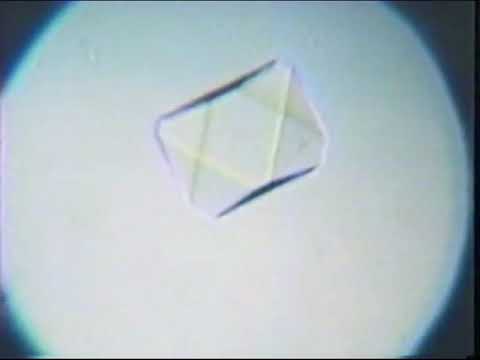 Water to ice VI transition at 0.9 GPa (9 kilobars) in a diamond anvil cell