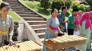 Download lagu Lagu Dayak Sanggau: Corita Nya Muntuh Mula mp3