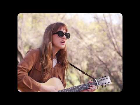 Delfina Campos - malas decisiones (Sesiones en el Cerro San Cristóbal / Acústico)