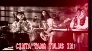 Download lagu Ita Purnamasari-Cintaku Padamu (Original Video Clip 1994) mp3