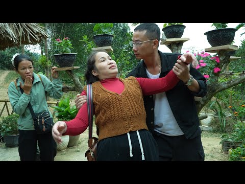 Uri was completely unaware: The parent company was being taken over from within. Lý Tử Tiêu 