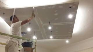 controsoffitto  in cartongesso con faretti e veletta