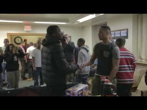 Meek Mill - Surprise Chirstmas [GIVES BACK TO THE COMMUNITY]