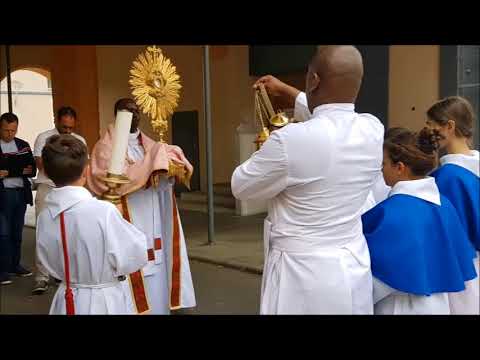 Procession du Saint  Sacrement