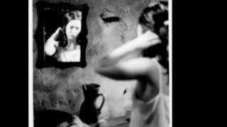 Confesiones frente al espejo Music Video