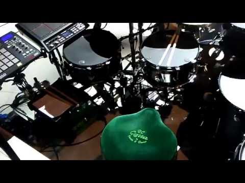 Derrick Wright - Drum Kit Set Up (Adele Tour 2016)