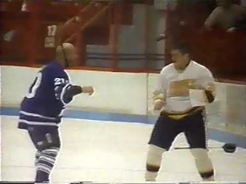 Cory Holland (Laval) vs Patrick Salvail (St. Hyacinthe) 01-02