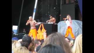 Die Antwoord &quot;Wat Pomp,&quot; &quot;Hey Sexy&quot; and &quot;This is Why I&#39;m Hot&quot; (cover) @ Williamsburg Park 8/17/12