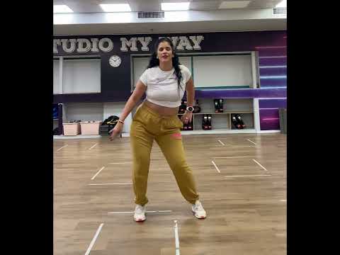 @mizfitty9296 sah sah - nancy Ajram & marshmello-Zumba©️