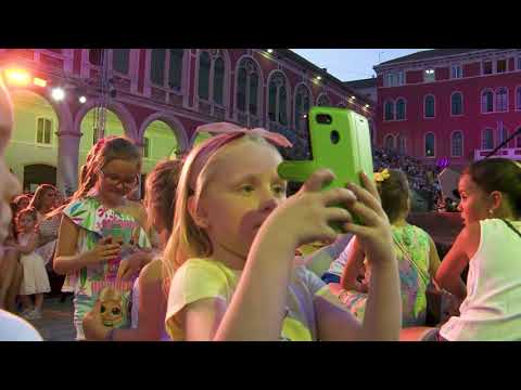 Ema Bubić "Pjesma je moj san" & Plesni klub D'N'F