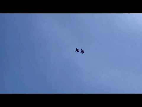 F-16 Viper Demo Team Ft. Venom landing at Niagara Falls ahead of Thunder On The Buffalo Waterfront