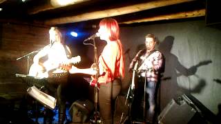 Heidi Solheim, Anne Nymo Trulsen &amp; Kjetil Andreassen. Rorbua Tromsø 13.04.2012