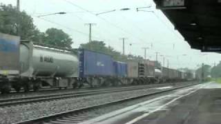 BR 185 Crossrail nit a container freight train Köln West