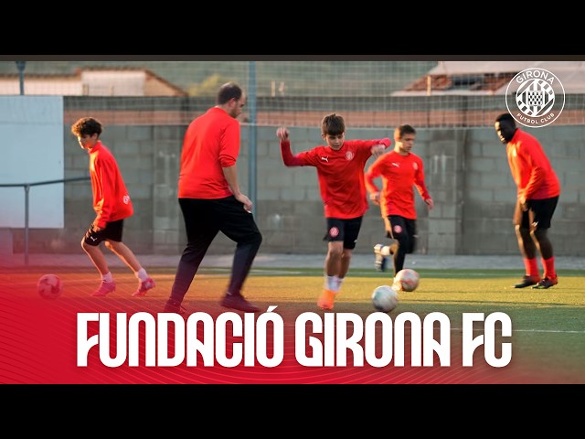 Vídeo relacionado con Body bebé nacido para ser Blanc i Vermell para aficionado al fútbol de Girona - Blanco, Talla única 12 meses