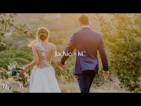 A Tale as Old as Time - A Bumble Love Story | Outdoor Austin, TX  Wedding