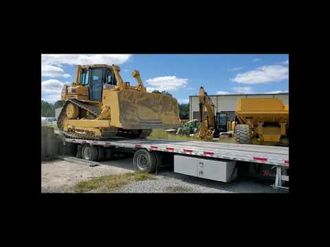 Loading Caterpillar D6R Dozer