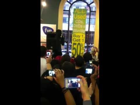 The Used- All That I've Got acoustic in FYE