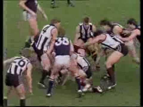 Carlton v Collingwood VFL match round 15 1989. Thrilling final minutes.