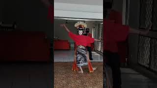 Download lagu Latihan di Tari Dwimuka Jali di Jakarta #DidikNiniThowok #dancer #traditional #maestro #jakarta mp3