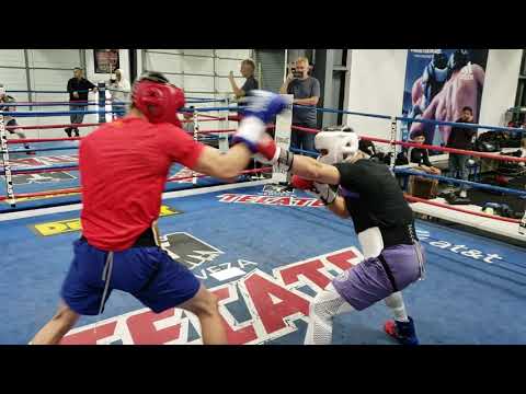 Brian Castaño Sparring vs Relampago Ruiz