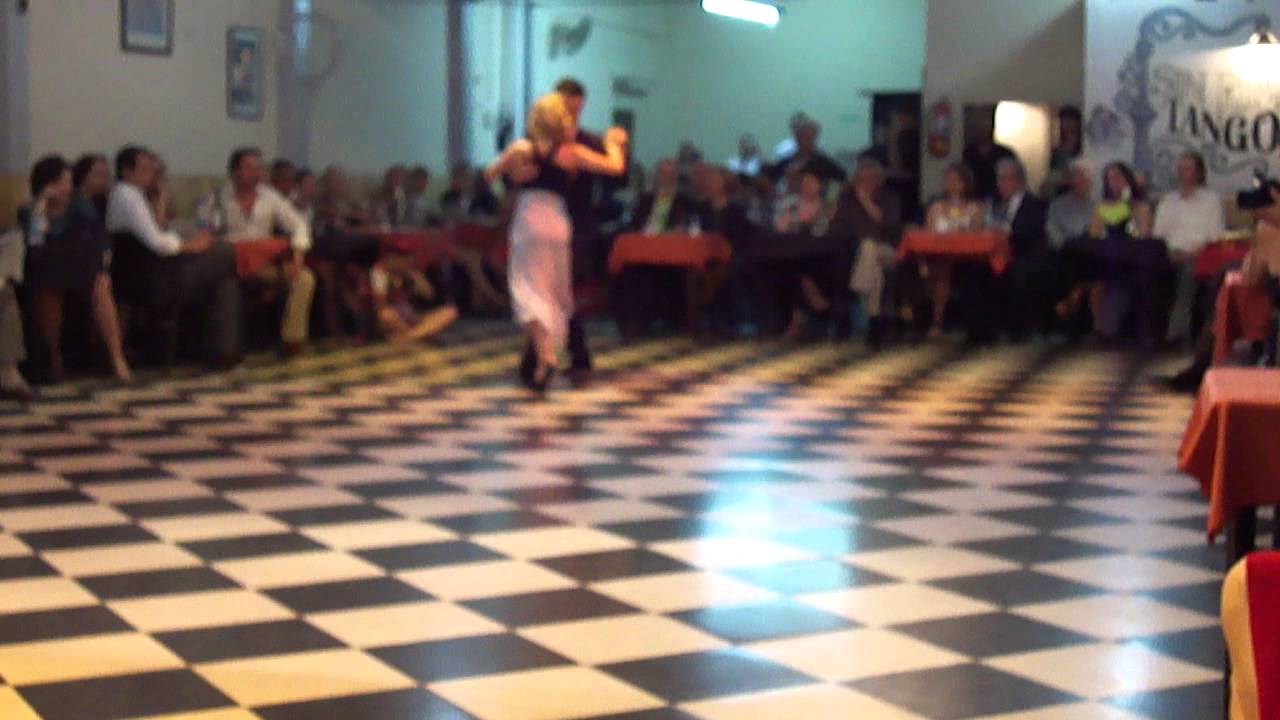 Video thumbnail for Sin Rumbo, bailan Javier Rodriguez y Noelia Barsi 4/4