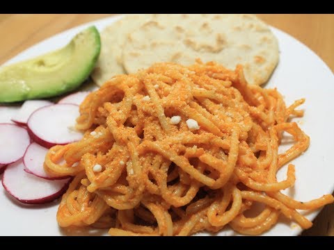 Macarrones con crema salvadoreños /  Spaguetti salvadorean style