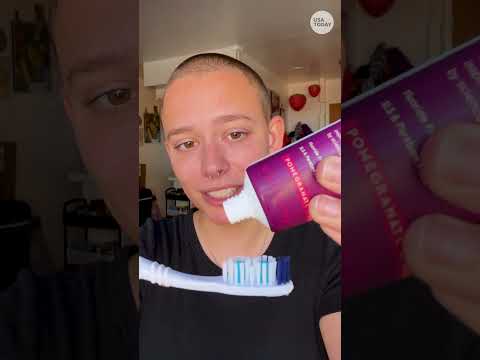 USA TODAY brushes with Olipop’s pomegranate sparkle toothpaste. See our thoughts.