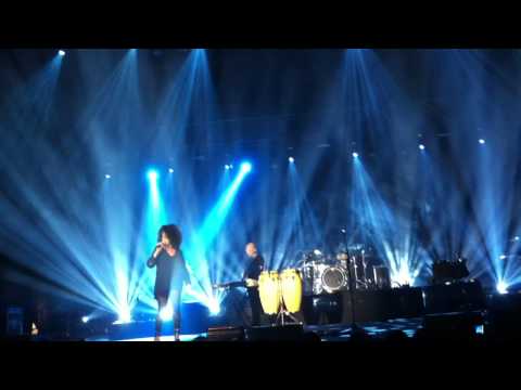 Moby ft Joy Malcolm @ WTC Dubai 04-07-2011