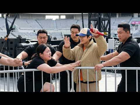 AGAIN 💜 BTS V Came Down The Stage To See ARMYs Again &ndash; Goyang Soundcheck Moments Day 3