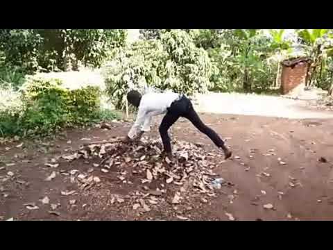 Omwavu Wakufa  Video cover Cypher pro & Satellite Ronnie