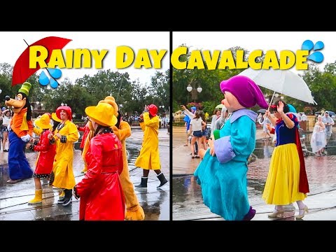 マジックキングダムで珍しい雨の日のパレード｜ディズニーワールド (Rare Rainy Day Parade at Magic Kingdom | Disney World)