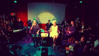 Besos Usados Lyrics English Translation