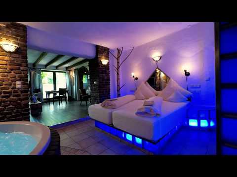 Blaue Wellness Suite auf Land Gut Höhne