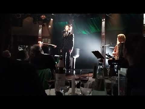 Vladimir Korneev singing at Bar JEDER VERNUNFT, Berlin, 2022