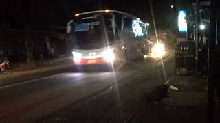 preview picture of video 'Bus Malam Hari Lebaran 2018 Di Jalur Selatan Kutowinangun, Kebumen'