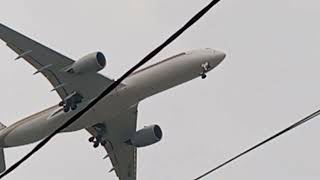 detik-detik pesawat Singapore airlines mau landing!!